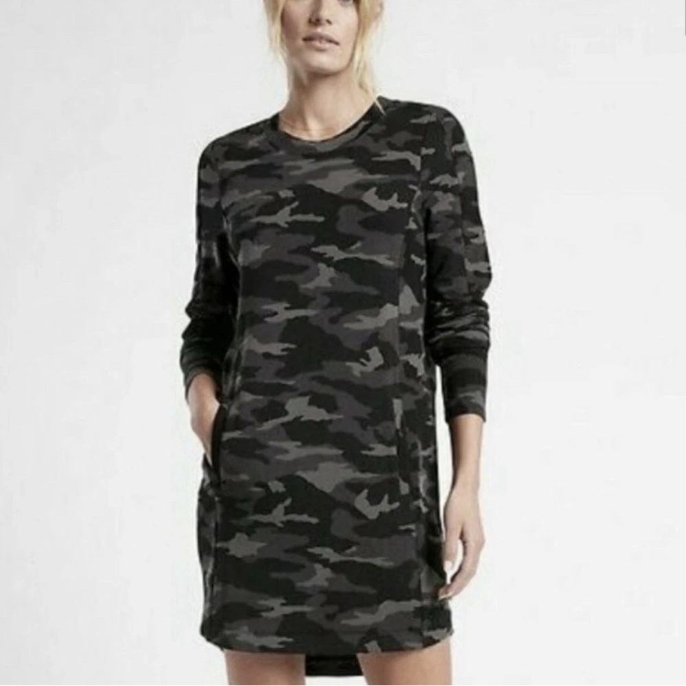 Athleta Balance Dress Sz M Black Camo Print Long Sleeve Pockets